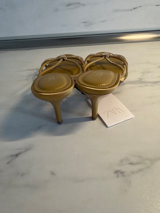 Sandalias Zara