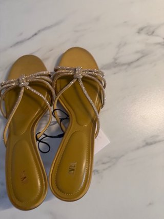 Sandalias Zara