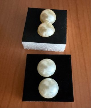 Dos pares de pendientes imitación perla