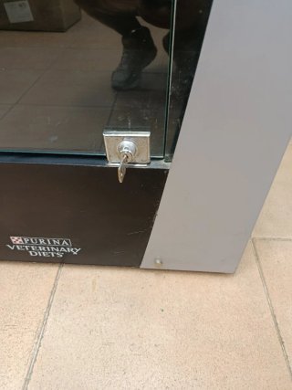 Vetrina/Scaffale in Vetro con Serratura