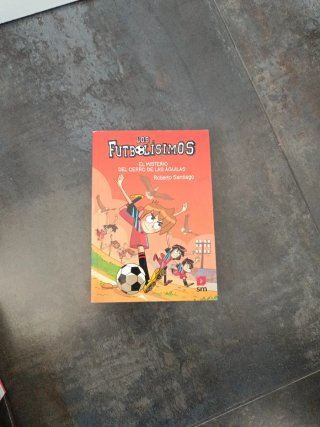 LIBRO LOS FUTBOLISIMOS 21