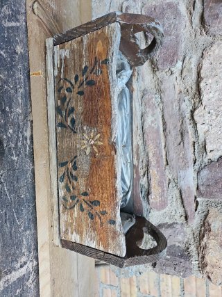 Macetero de madera rústico