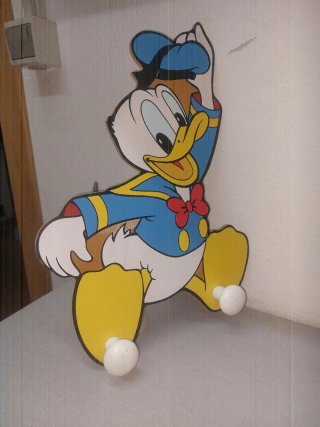 Perchero de madera Pato Donald
