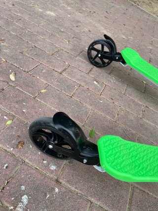 Patinete de Tres Ruedas Verde