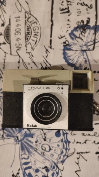 Kodak Instamatic 25 Cámara Beige/Negra