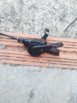 Maneta de cambio Shimano Deore MTB