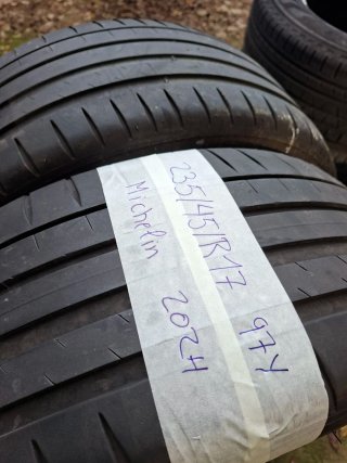 Neumáticos Michelin 235/45 R17 97Y (2024)