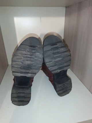 Botines de cordones color granate talla 39