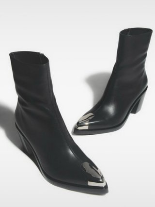 Botines Cowboy Negros con Puntera Metálica
