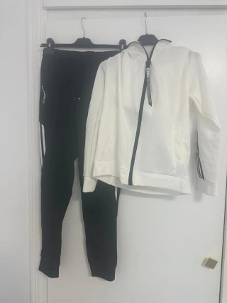 Conjunto Chándal Blanco y Negro