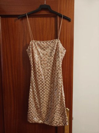 Vestido corto lentejuelas oro