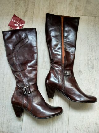 Botas de piel a estrenar