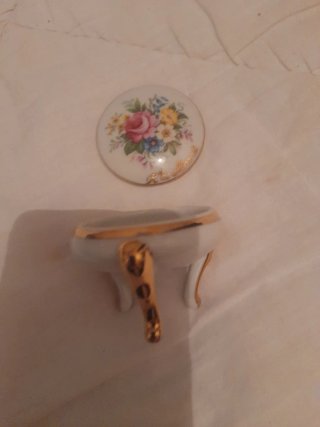 Joyero de Porcelana con Patas