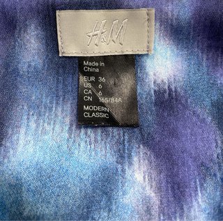 Blusa H&M Estampada Azul Talla M