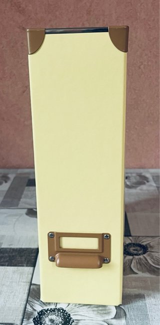 Portariviste raccoglitore Ikea giallo