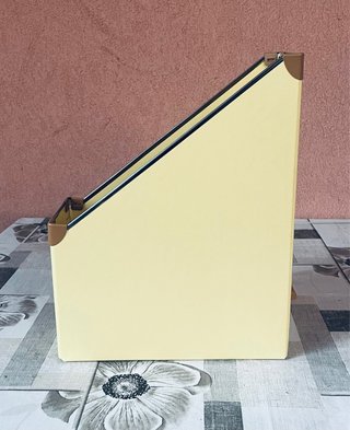 Portariviste raccoglitore Ikea giallo