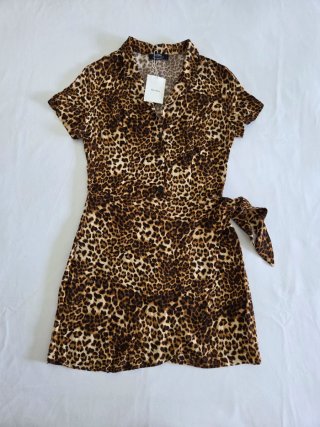 Vestido camisero de leopardo Bershka nuevo talla M