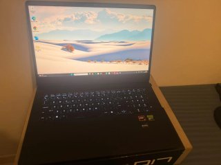 Portátil HP OMEN 17 Ryzen 9 RTX 4060 32GB RAM 1TB