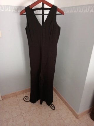 Mono negro elegante