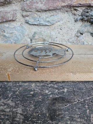 Portacandele in Metallo con Design di Pesce
