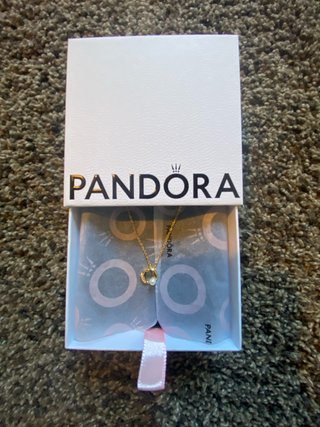 Colgante Pandora Dorado