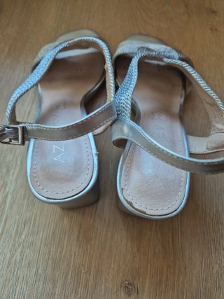 Zapatos de tacón Azarey plateados