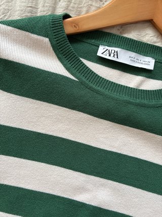 Crop top rayas verdes y blancas Zara