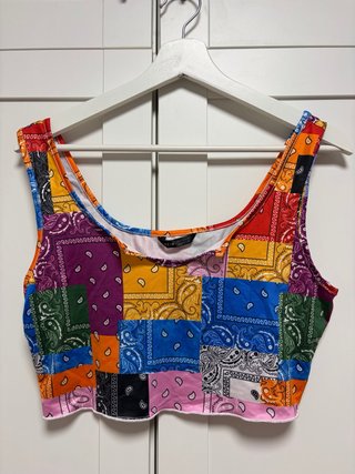 Top corto tirantes multicolor Shein
