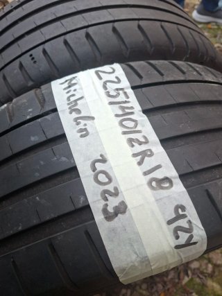 2 Neumáticos Michelin 225/40 R18 92Y (2023)