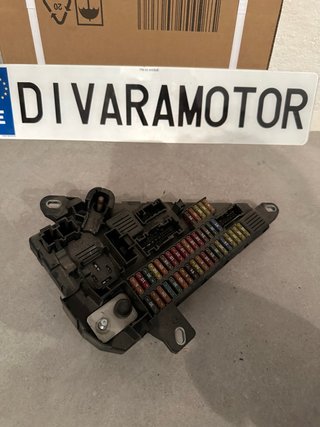 Caja de fusibles para maletero BMW E60