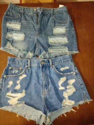 Dos shorts vaqueros rotos mujer