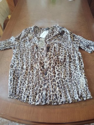 Blusa estampada leopardo mujer