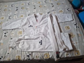 Traje de Taekwondo Daedo Blanco niño
