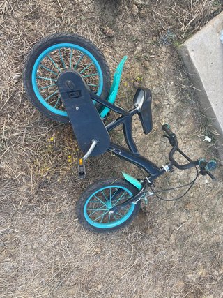Bicicleta Infantil Negra y Turquesa