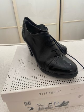 Zapato de piel negros con cordones