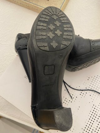 Zapato de piel negros con cordones