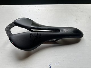 Sillín Repente Artax Carbono