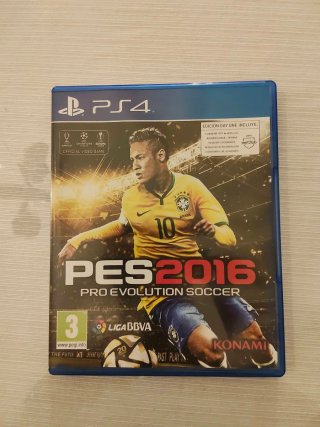 Gioco PS4 Pro Evolution Soccer 2016
