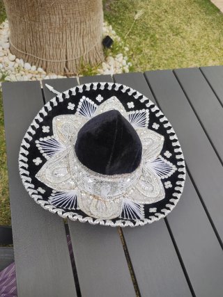 Sombrero Mexicano Niño Negro y Plateado