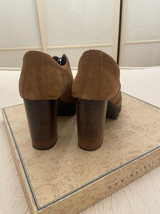 Zapatos de piel serraje con cordones