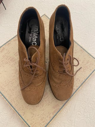 Zapatos de piel serraje con cordones