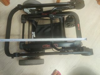 Carrito de bebé (Salamanca), chasis + capazo+silla