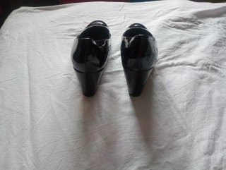 Zapatos negros de vestir tacón charol