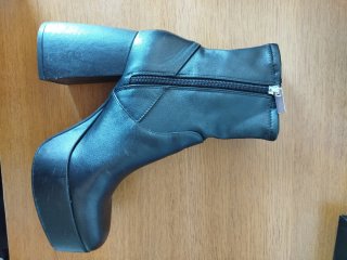 Botines negros altos con plataforma