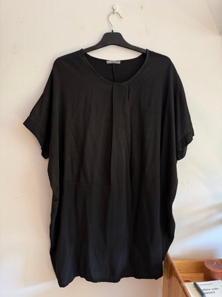 Camiseta larga negra