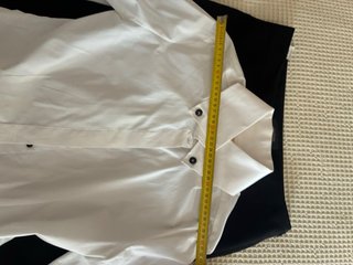 Camisa de And y pantalón con caída de síntesis