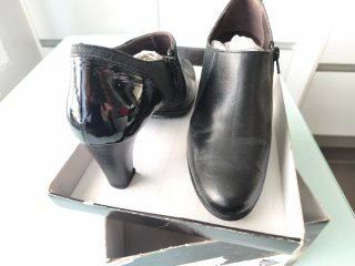 Botines negros de piel Laura Azaña
