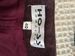 Pantalón  de Hoss de felpa burdeos cuello vuelto