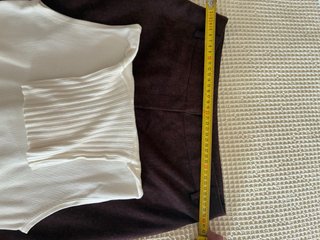 Pantalón  de Hoss de felpa burdeos cuello vuelto