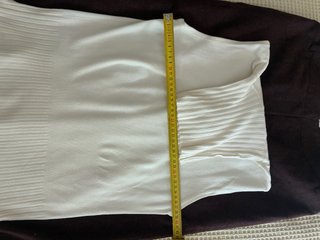 Pantalón  de Hoss de felpa burdeos cuello vuelto